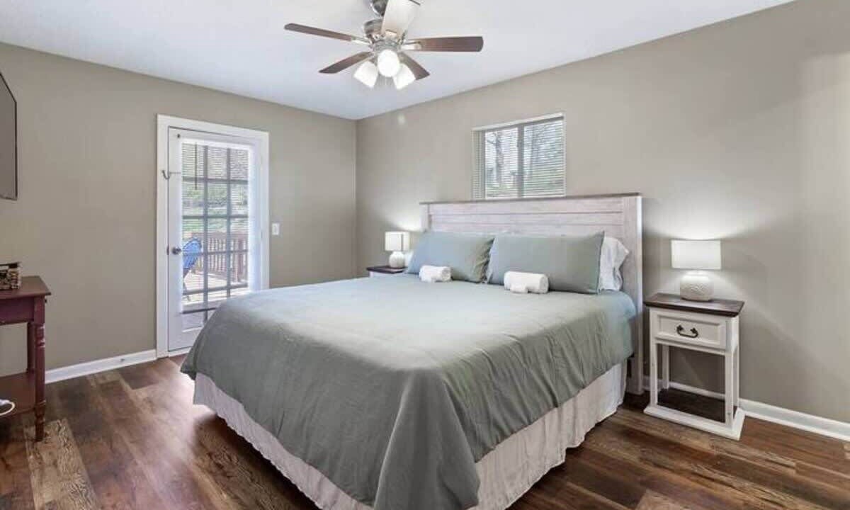 Photo of Bedroom in Rossville