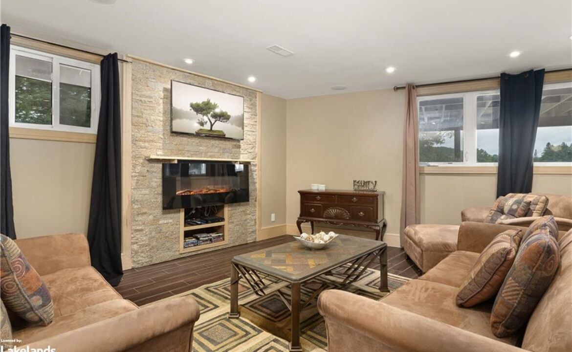 Photo of Livingroom in Novar