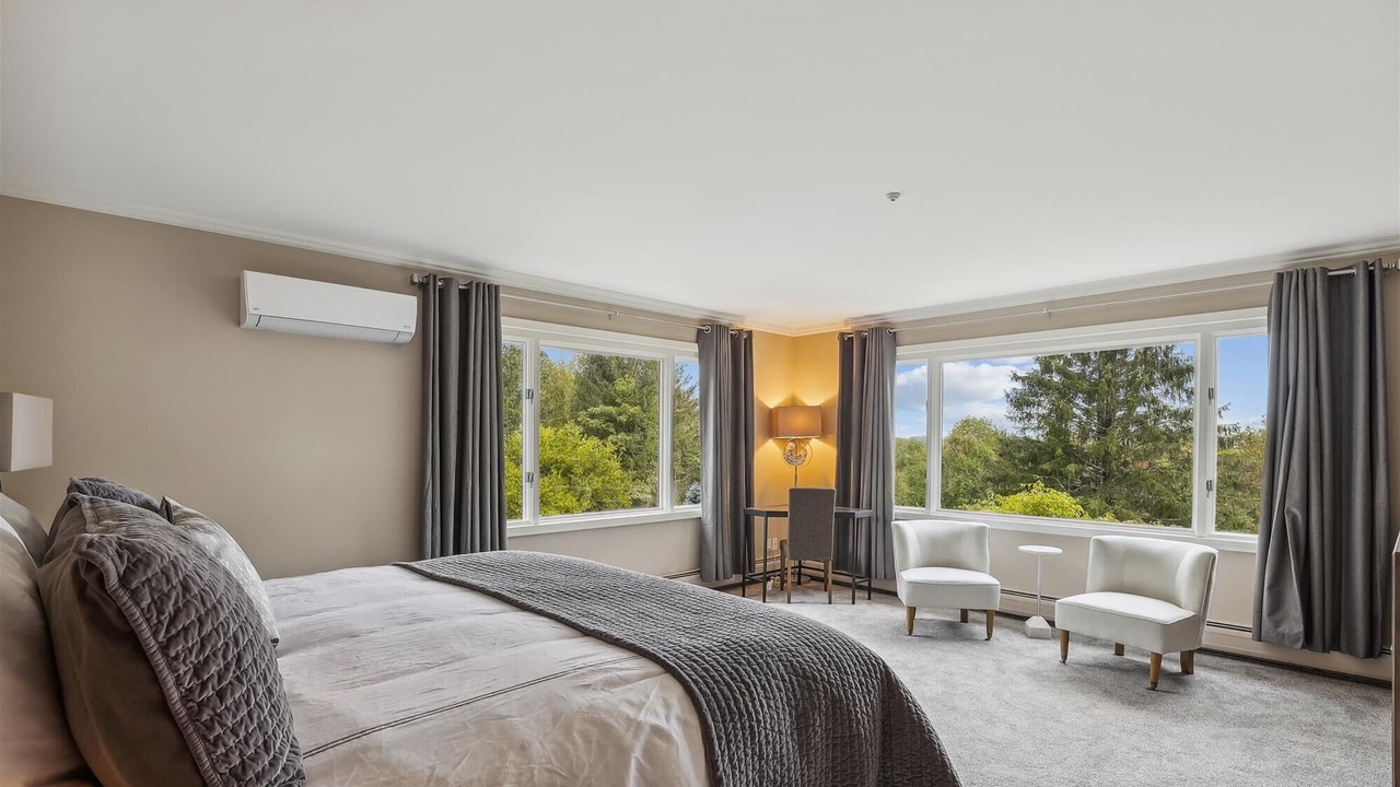 Photo of Bedroom in Stowe Hollow