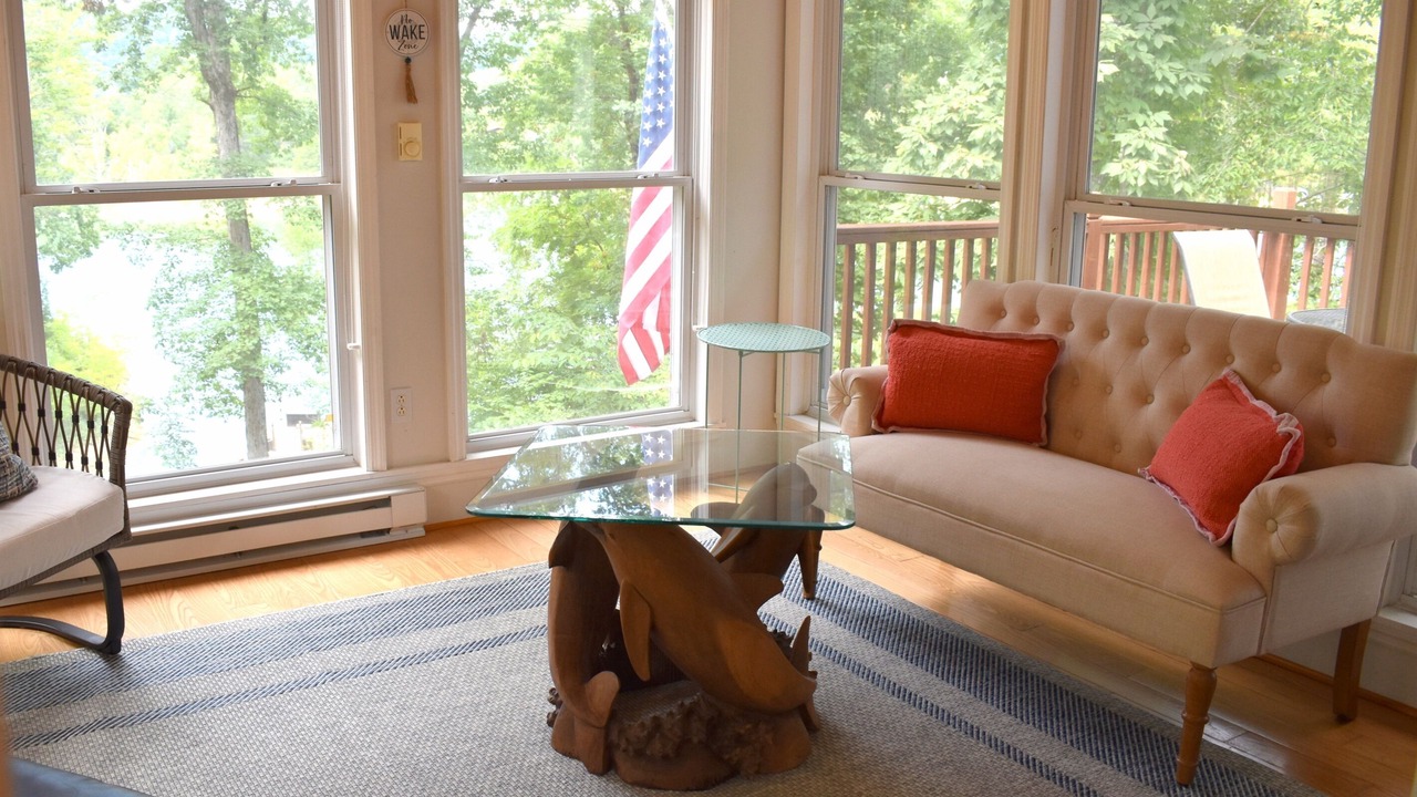 Photo of Livingroom in New Tazewell