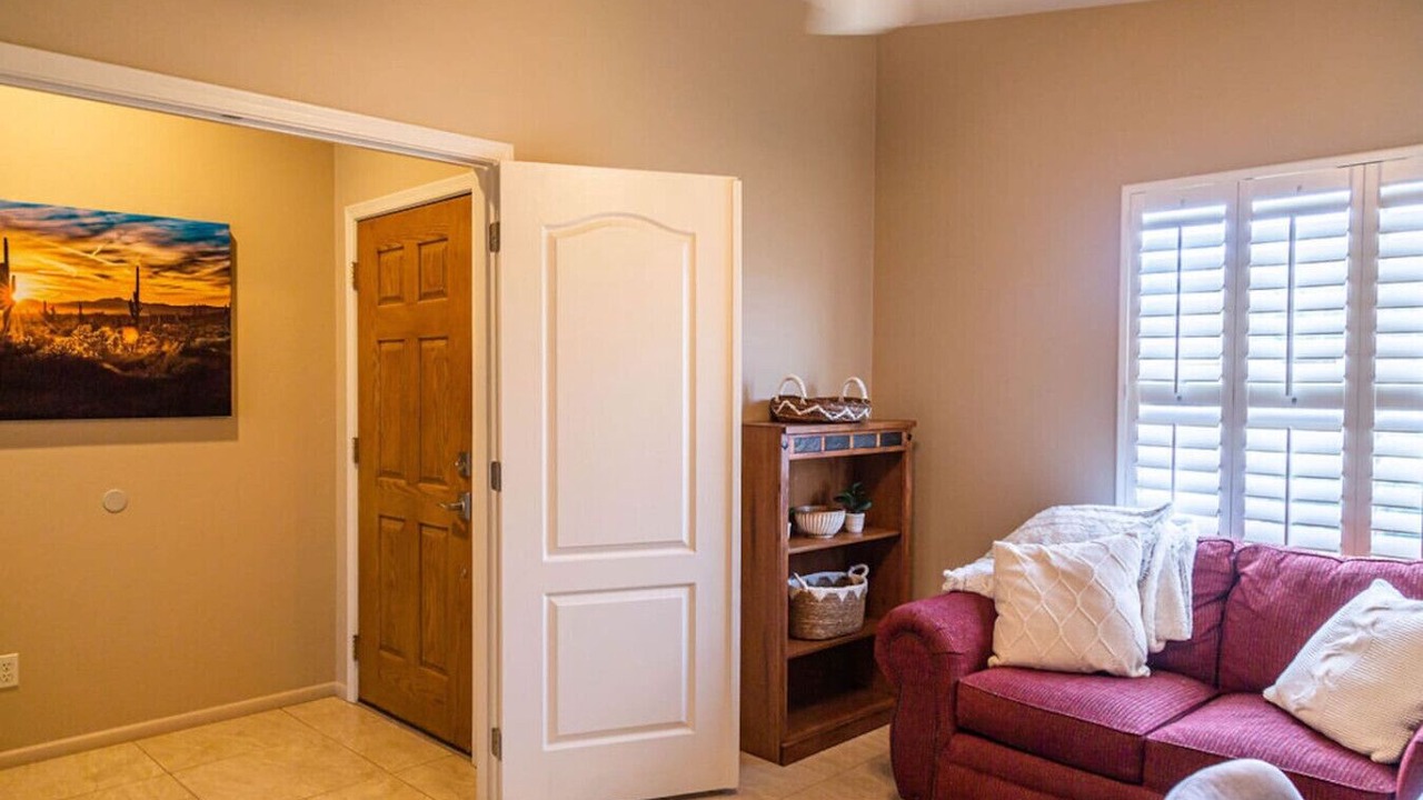 Photo of Livingroom in Oro Valley
