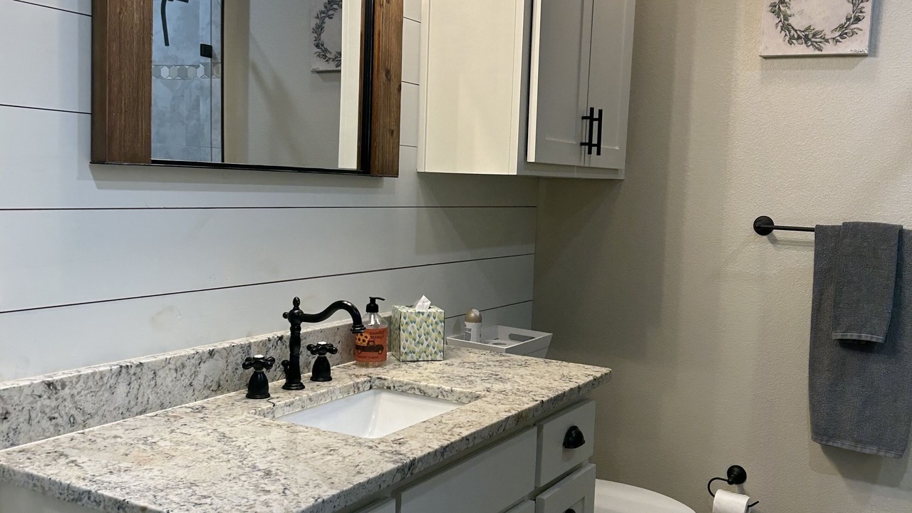 Photo of Bathroom in Gober