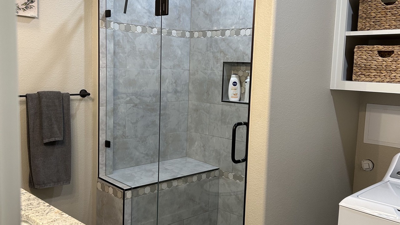 Photo of Bathroom in Gober
