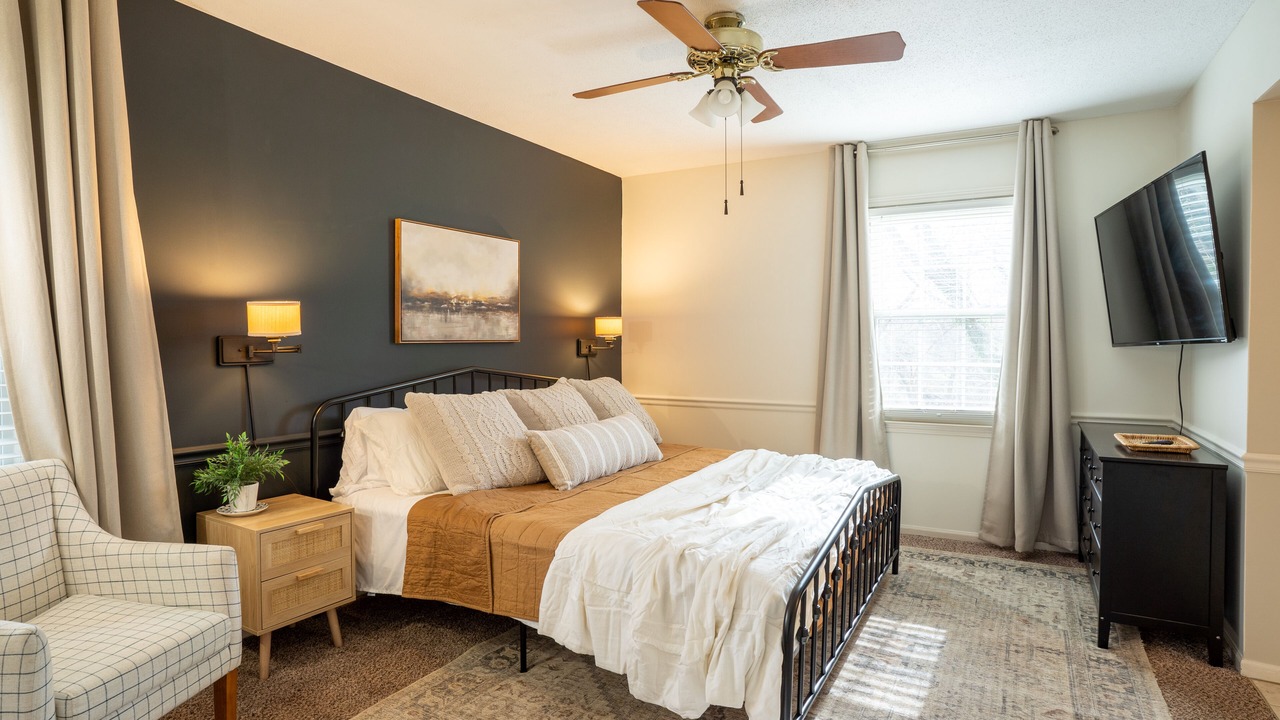 Photo of Bedroom in Overland Park