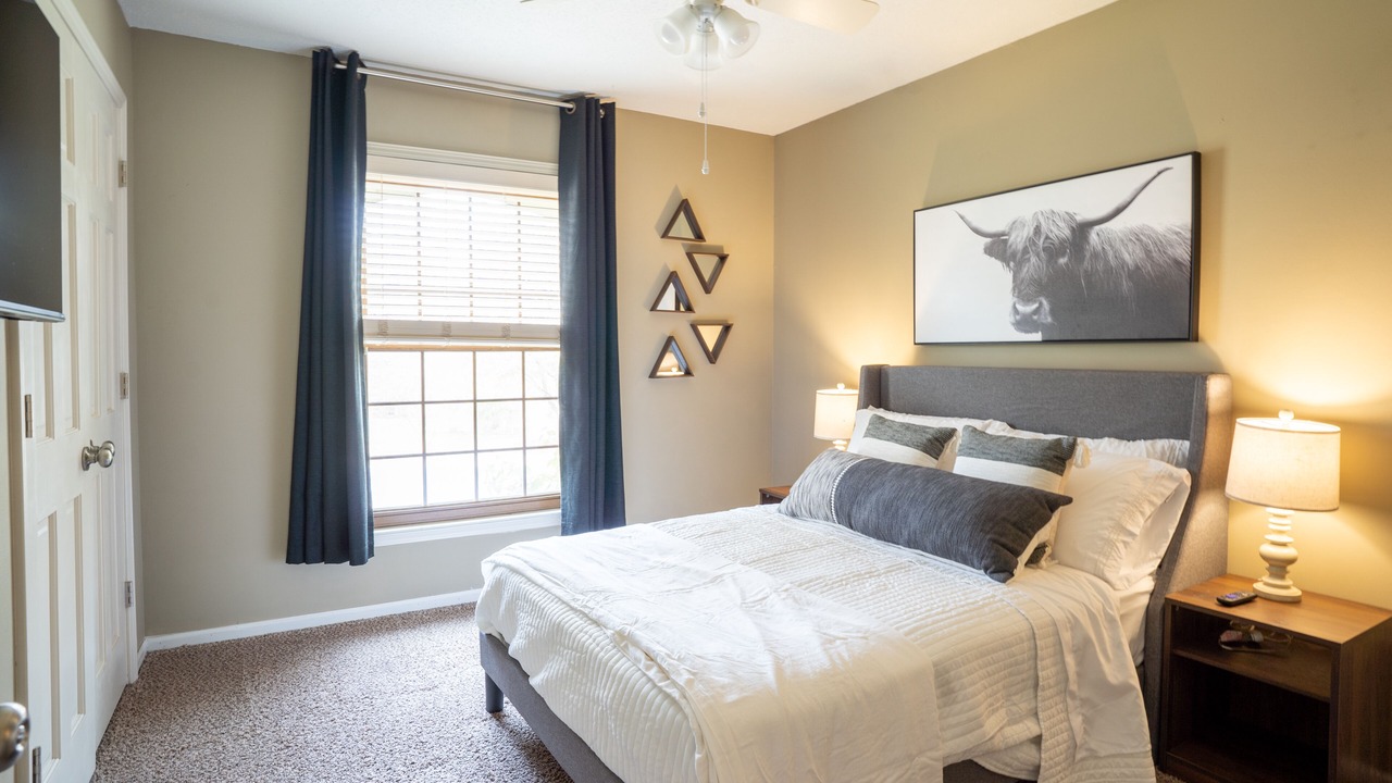 Photo of Bedroom in Overland Park