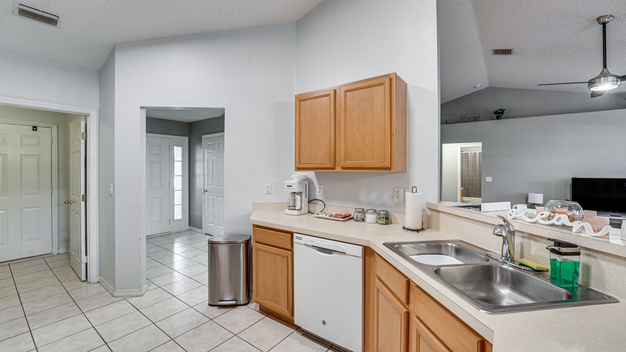 Photo of Kitchen in Deltona Lakes
