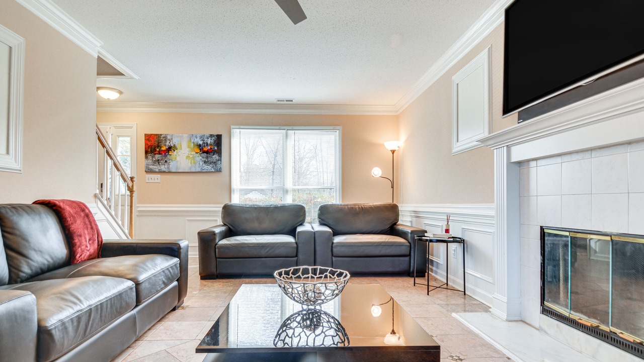 Photo of Livingroom in Northeast Raleigh