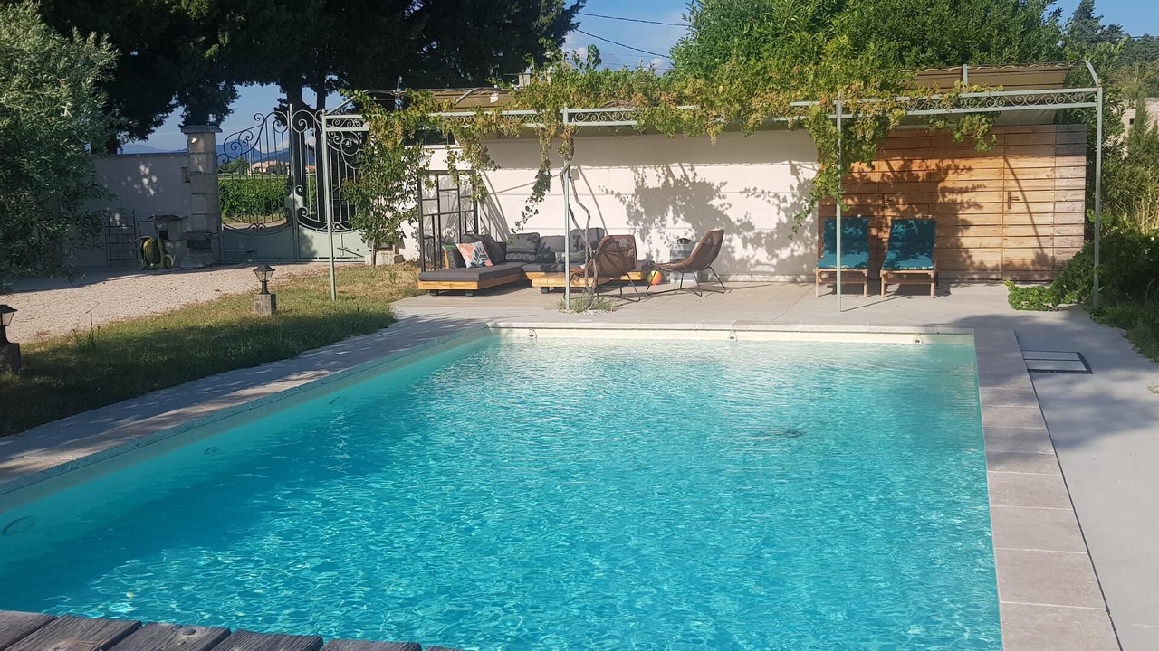 Photo of Outdoor in Violes