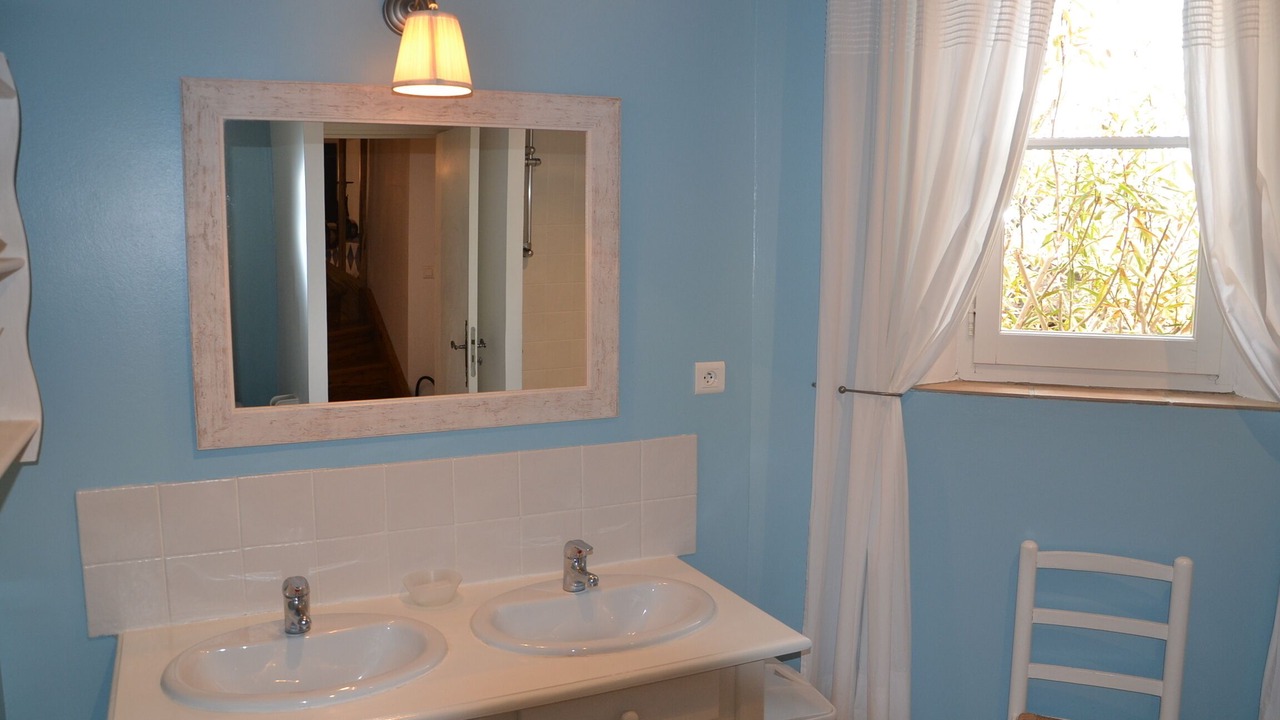 Photo of Bathroom in Aiglun