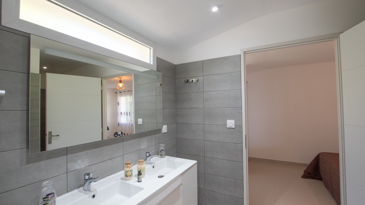 Photo of Bathroom in Gravieres
