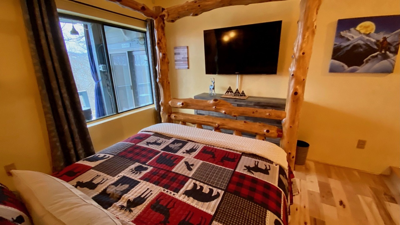 Photo of Bedroom in Seven Springs