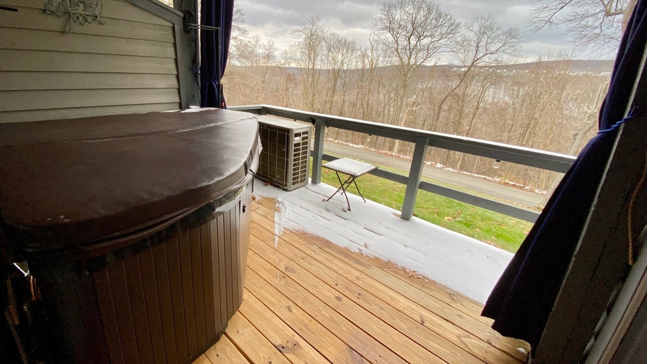 Photo of Patio Balcony in Seven Springs