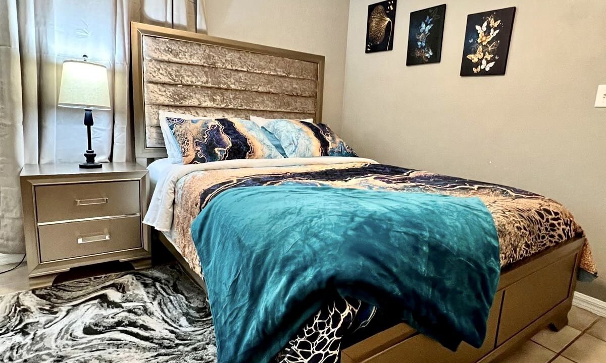 Photo of Bedroom in Thousand Oaks