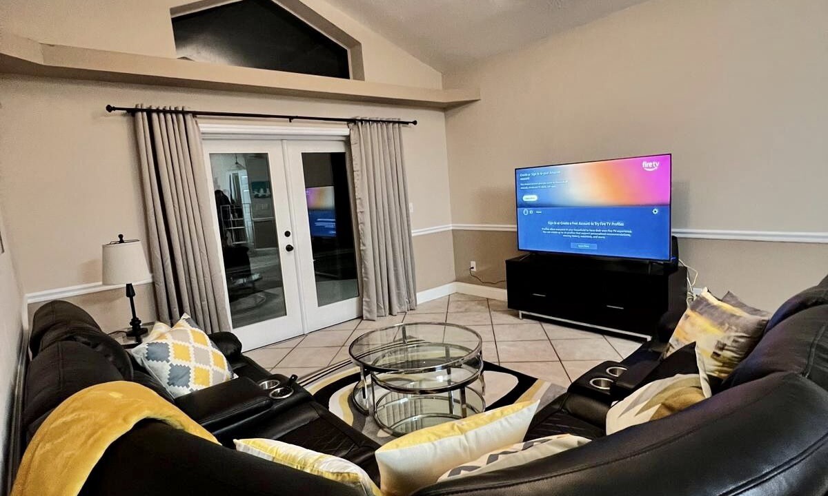 Photo of Livingroom in Thousand Oaks