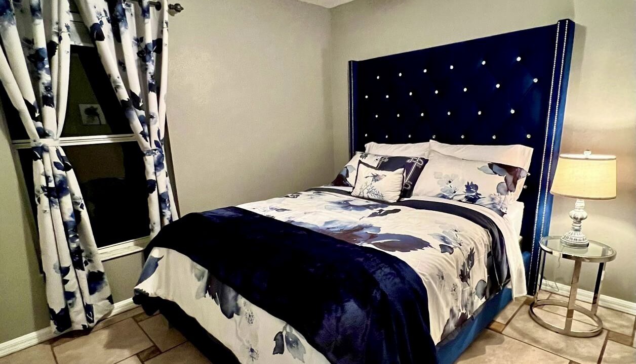 Photo of Bedroom in Thousand Oaks