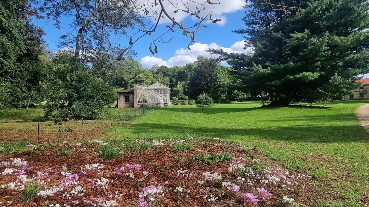 Photo of Outdoor in Brestot