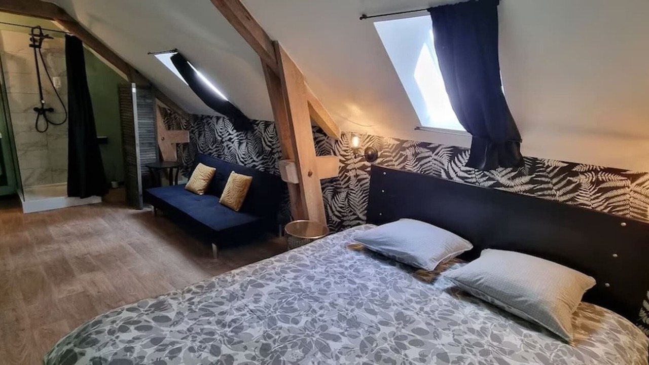 Photo of Bedroom in Brestot