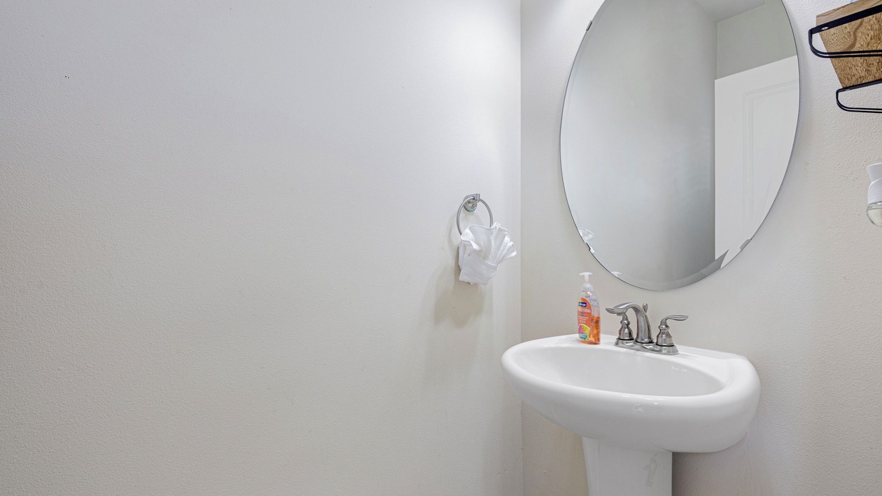 Photo of Bathroom in Paine Field-Lake Stickney