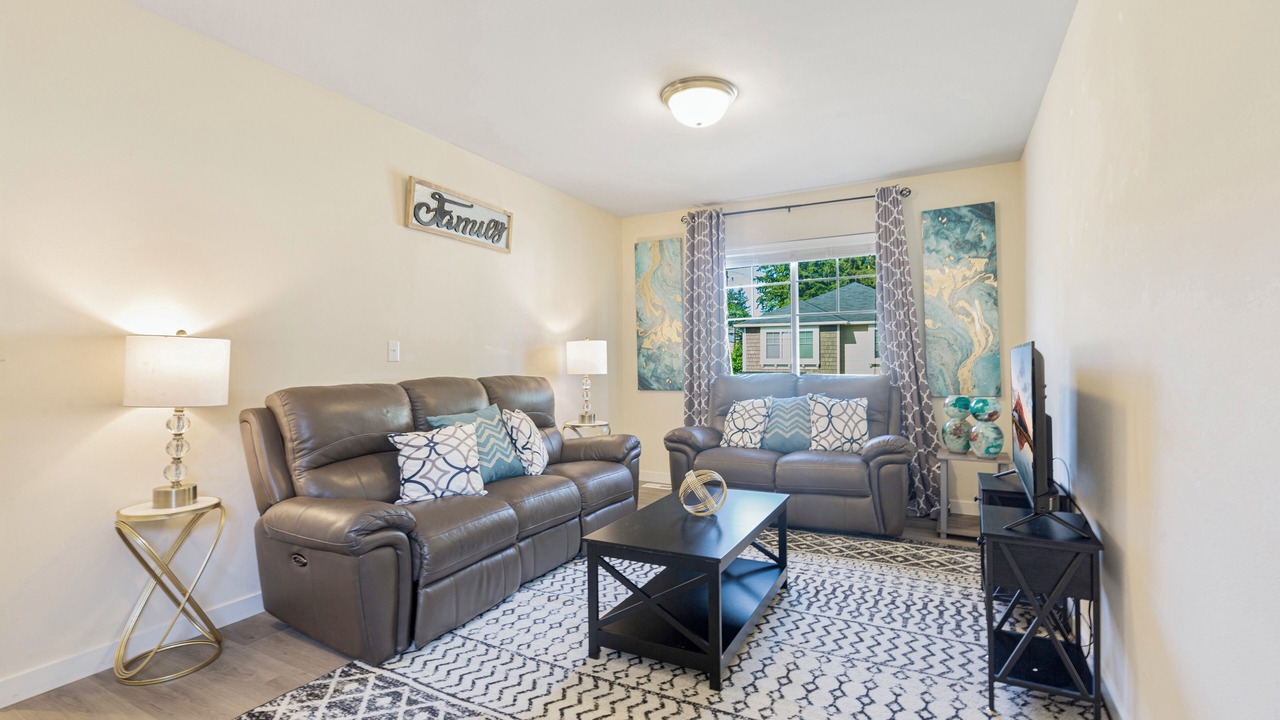 Photo of Livingroom in Paine Field-Lake Stickney