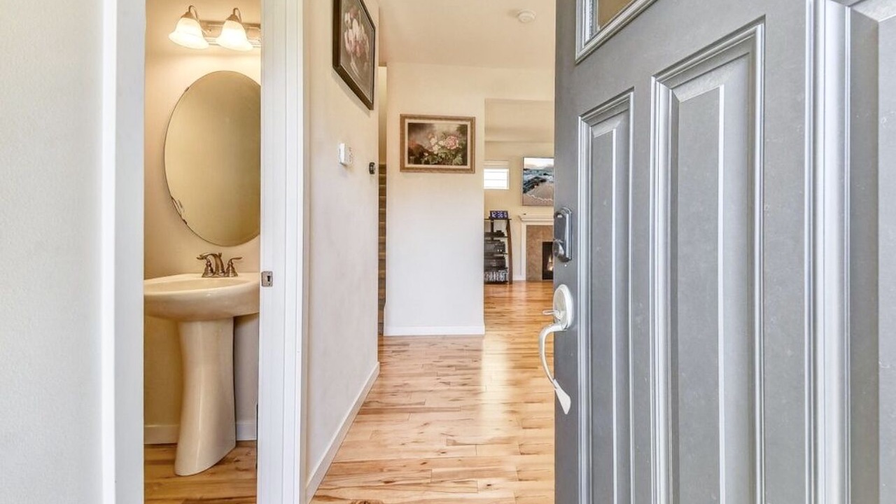 Photo of Bathroom in Paine Field-Lake Stickney