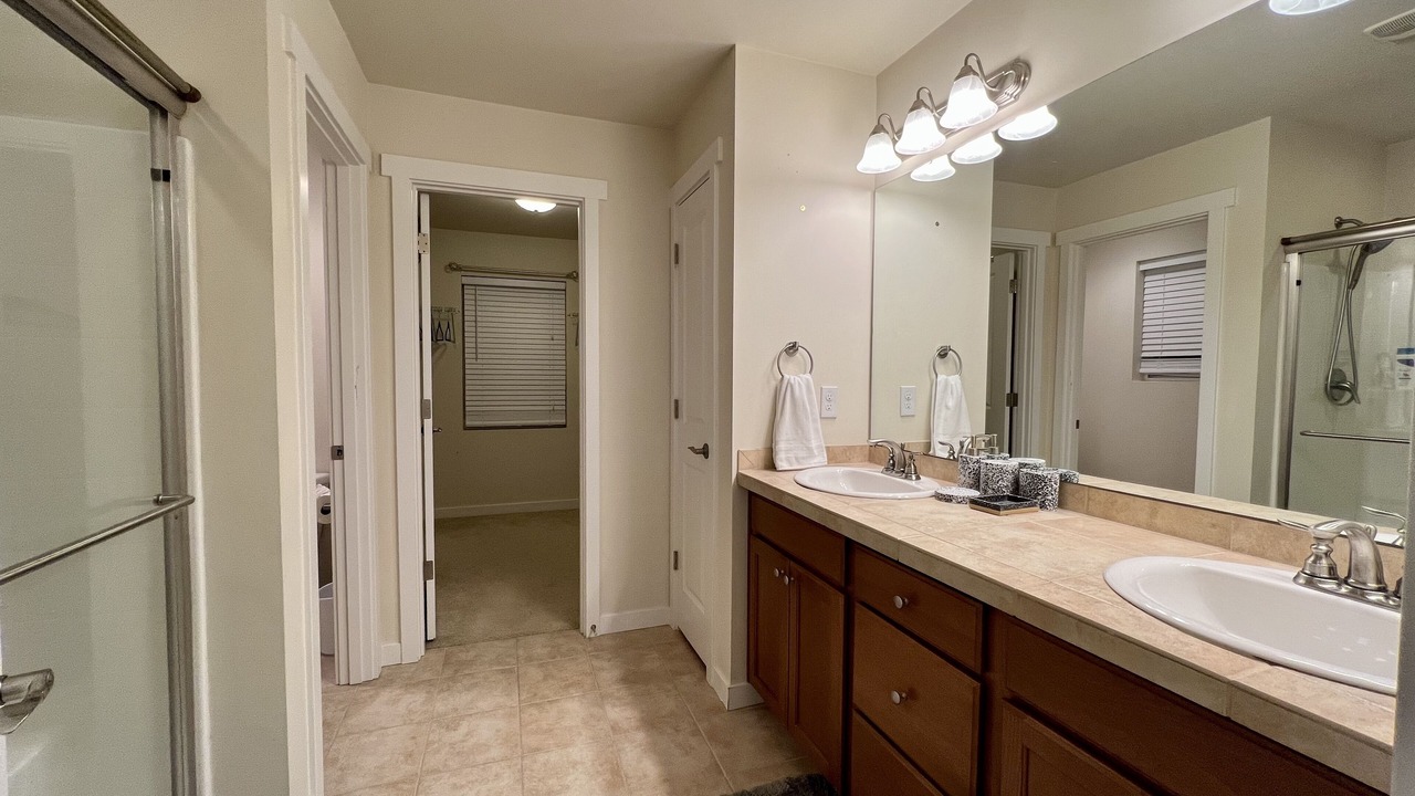 Photo of Bathroom in Paine Field-Lake Stickney