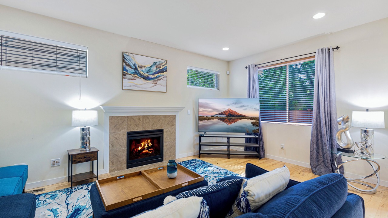 Photo of Livingroom in Paine Field-Lake Stickney