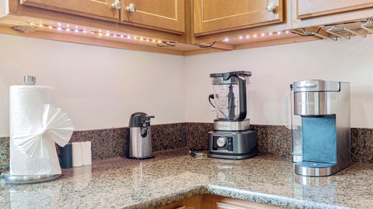 Photo of Kitchen in Paine Field-Lake Stickney