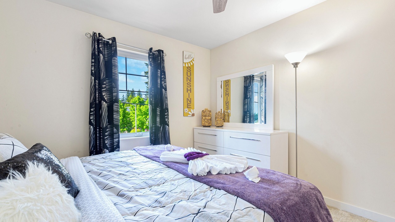Photo of Bedroom in Paine Field-Lake Stickney