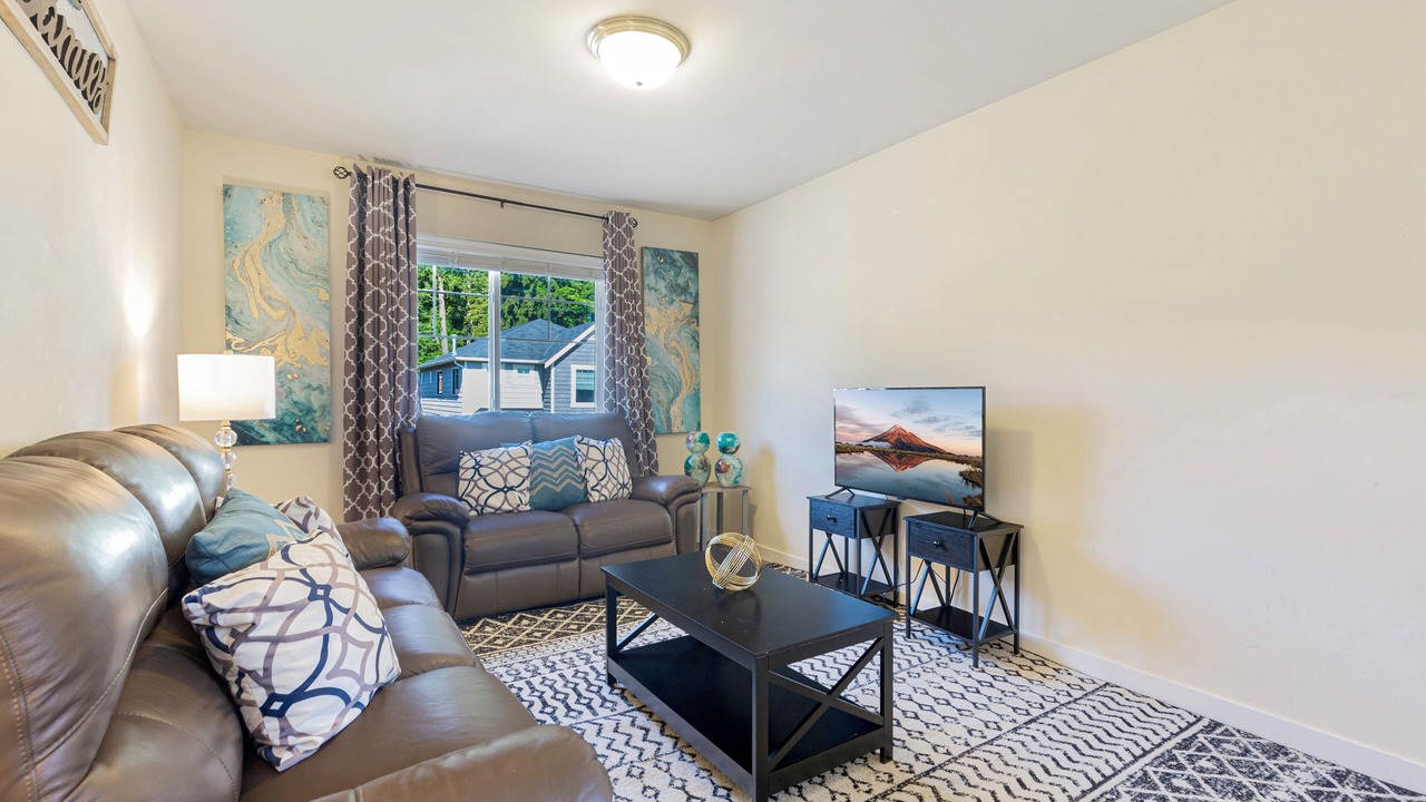 Photo of Livingroom in Paine Field-Lake Stickney
