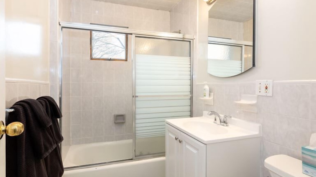 Photo of Bathroom in White Plains