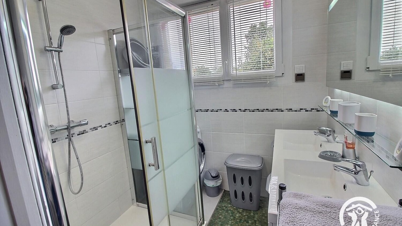 Photo of Bathroom in Saint-Brandan