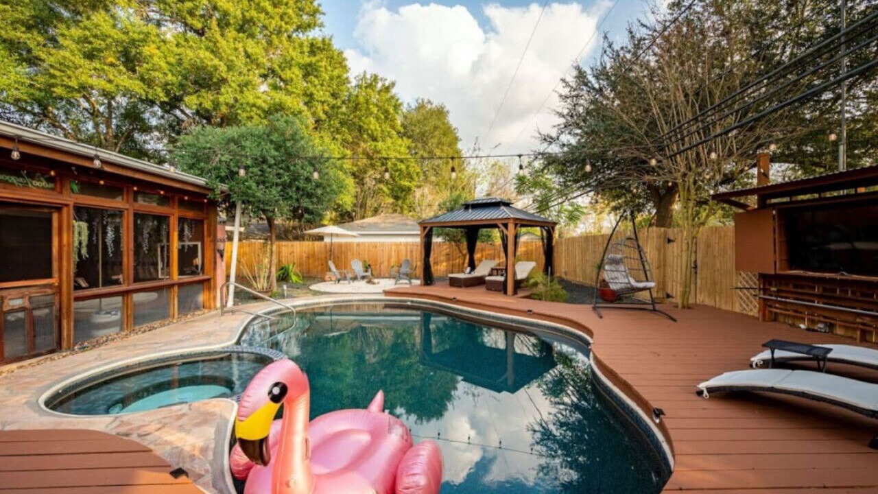 Photo of Outdoor in Westbury