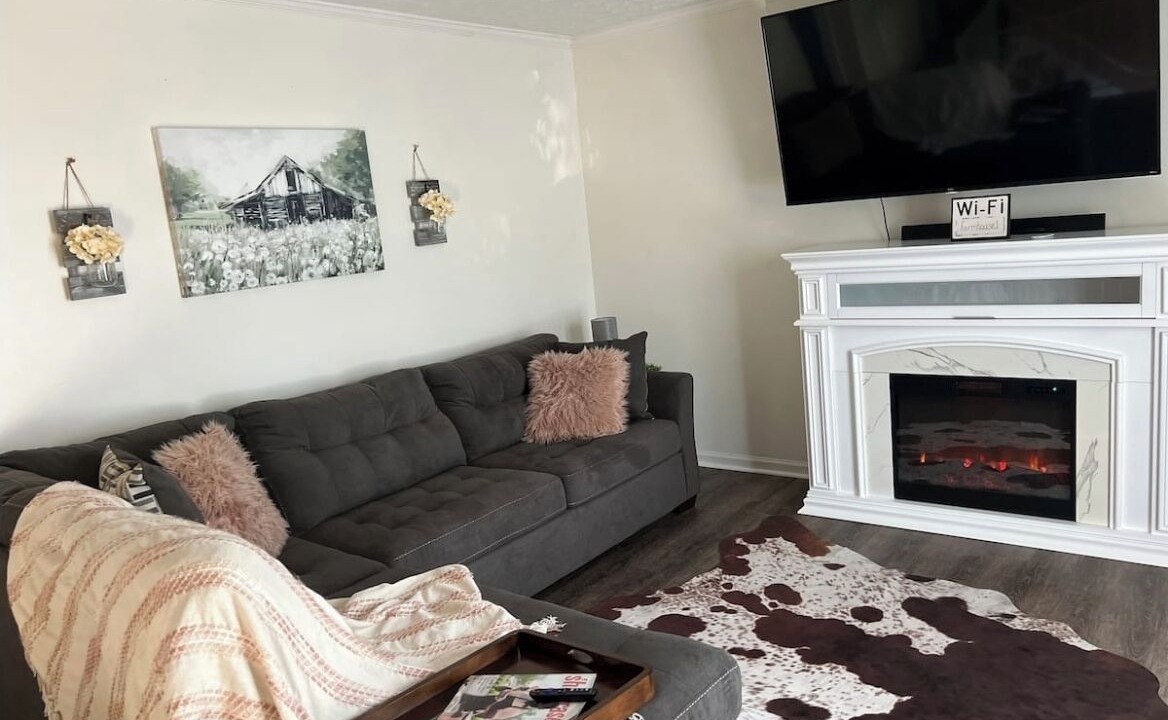 Photo of Livingroom in Danville