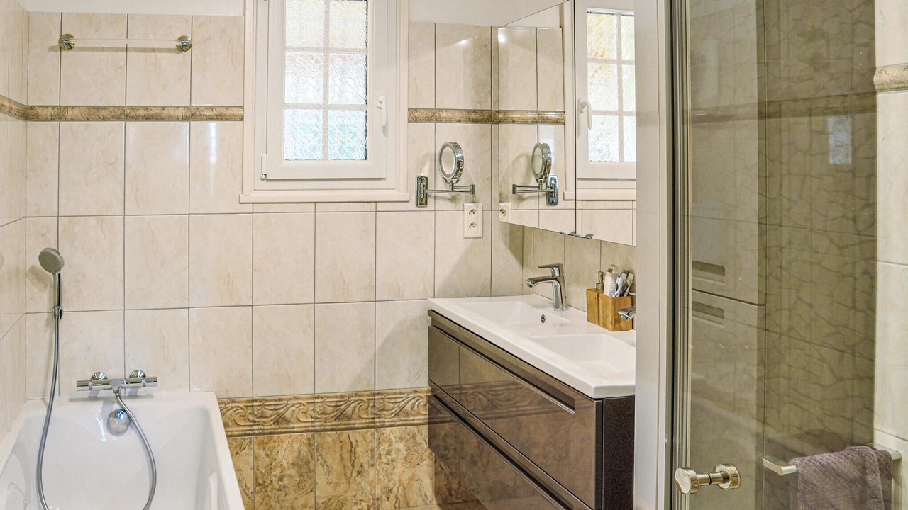 Photo of Bathroom in Espeluche