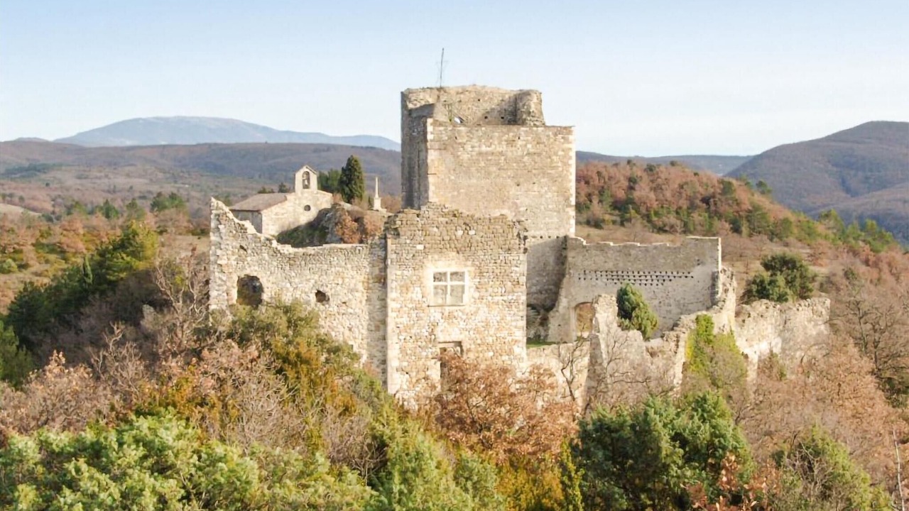 Photo of Others in Espeluche