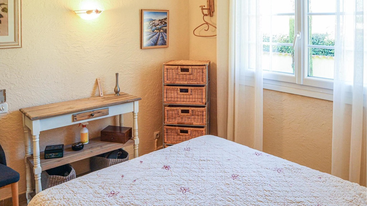 Photo of Others in Espeluche