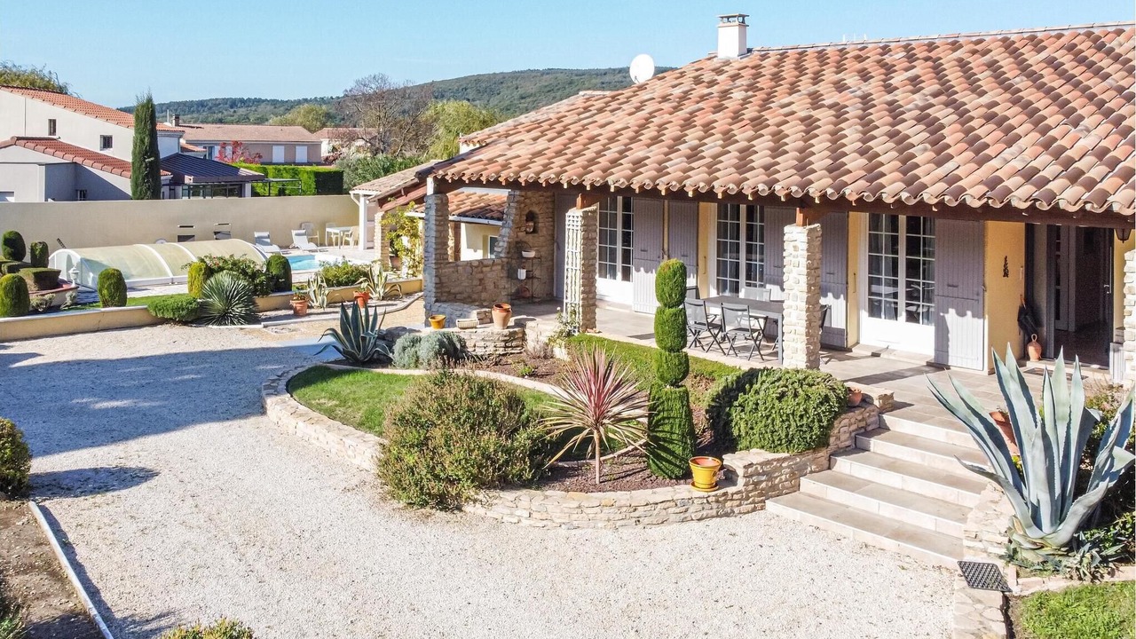 Photo of Others in Espeluche