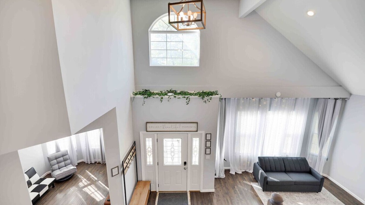 Photo of Livingroom in Tobyhanna