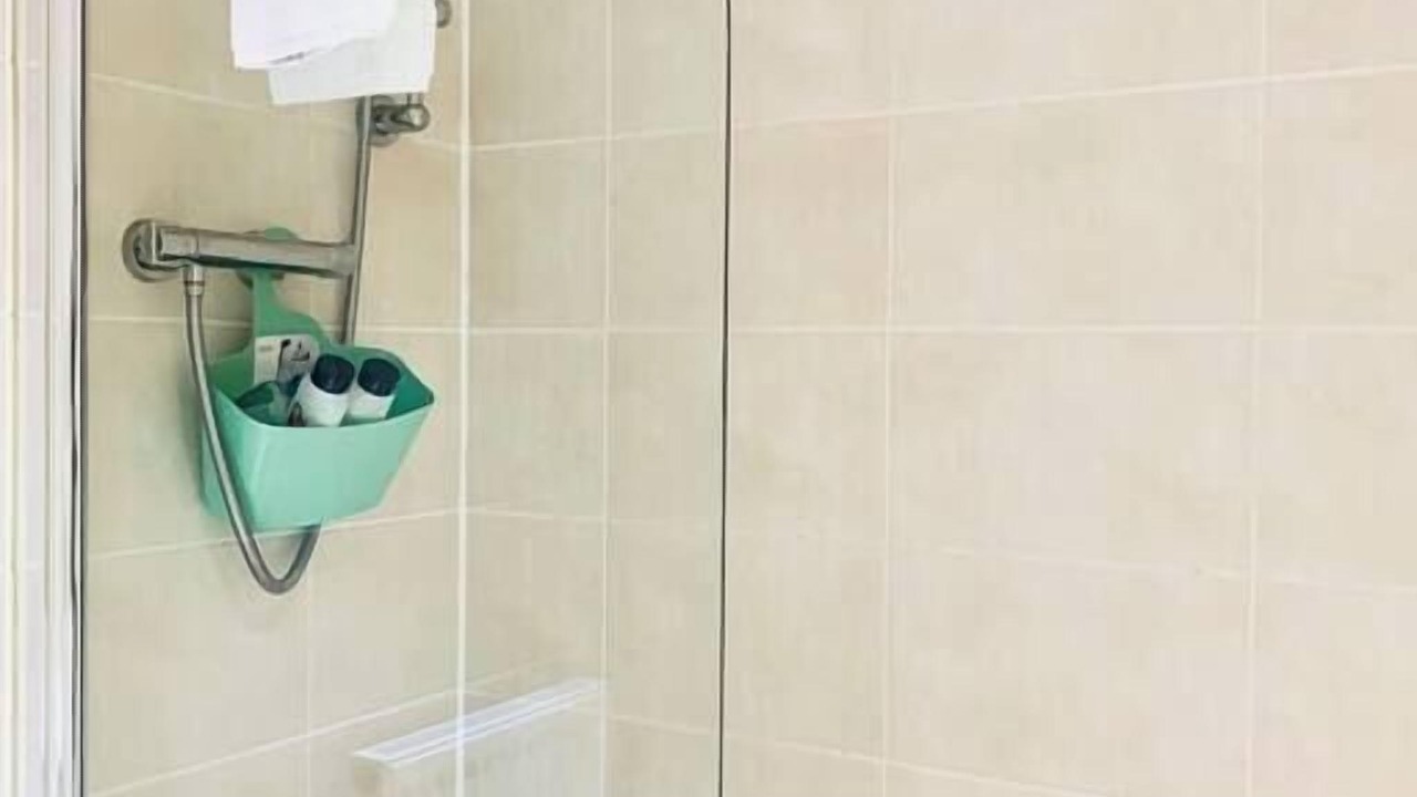 Photo of Bathroom in City Centre Glasgow