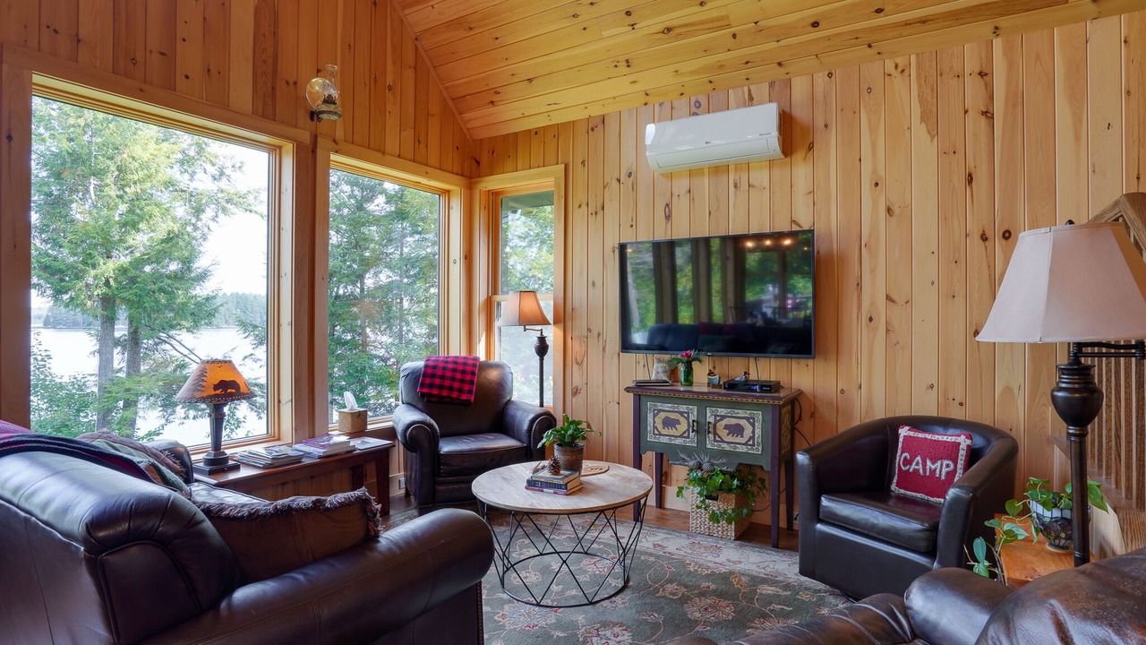 Photo of Livingroom in Tupper Lake