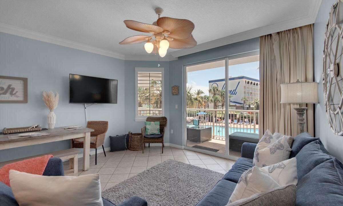 Photo of Livingroom in Fort Walton Beach