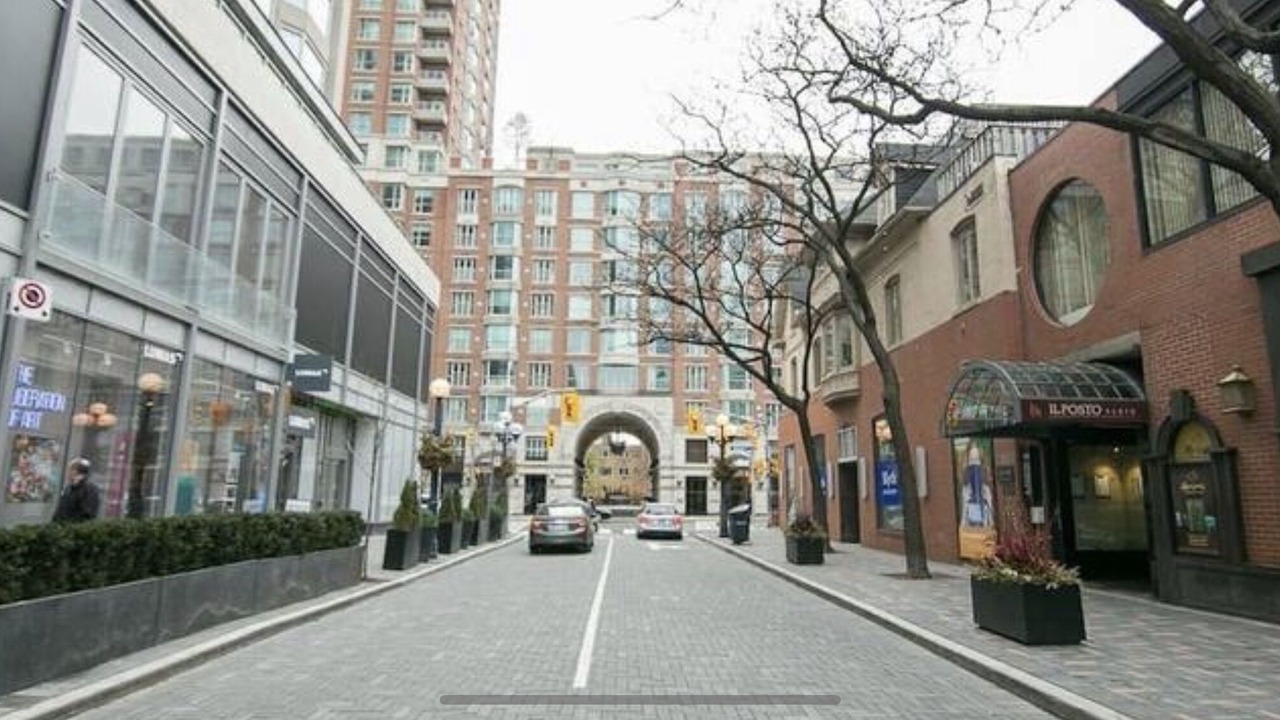 Photo of Outdoor in Bloor-Yorkville