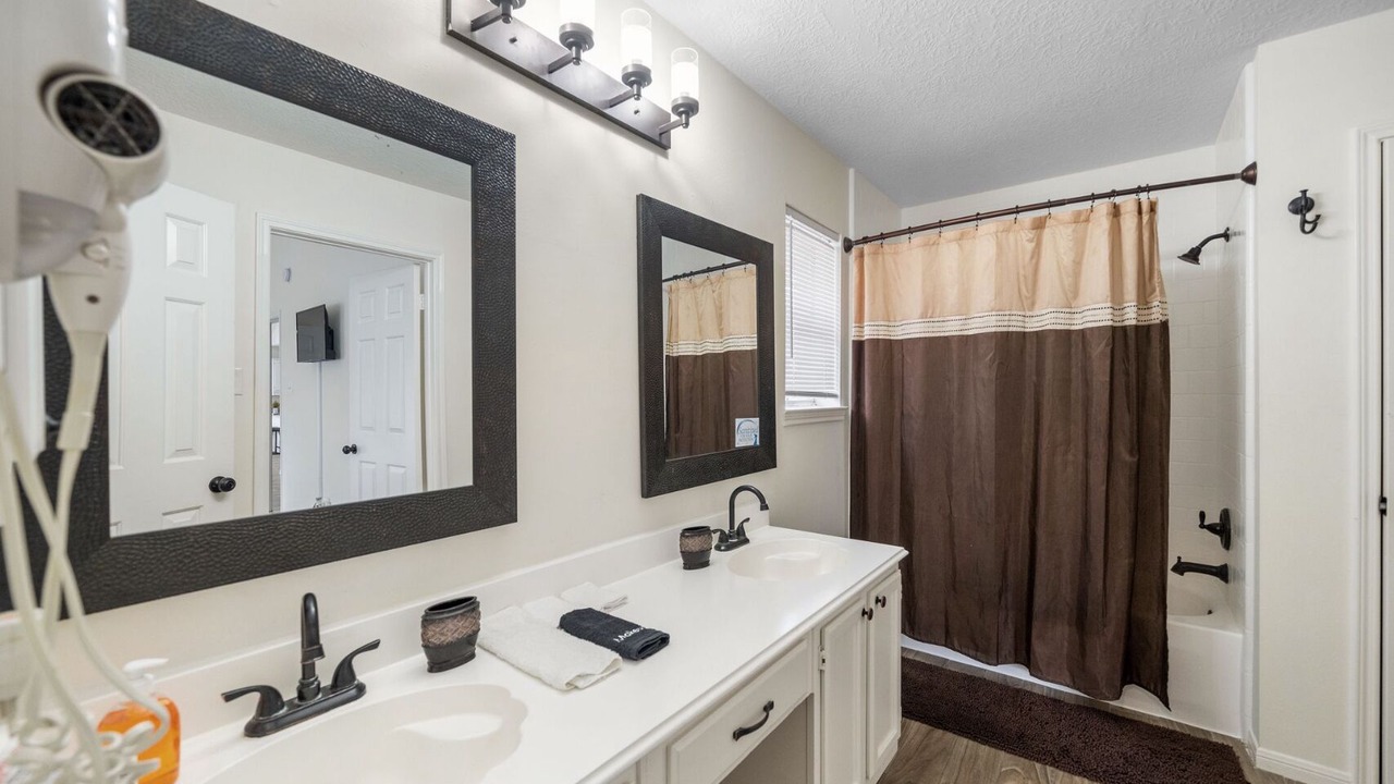 Photo of Bathroom in Humble