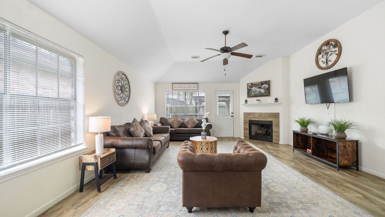 Photo of Livingroom in Humble