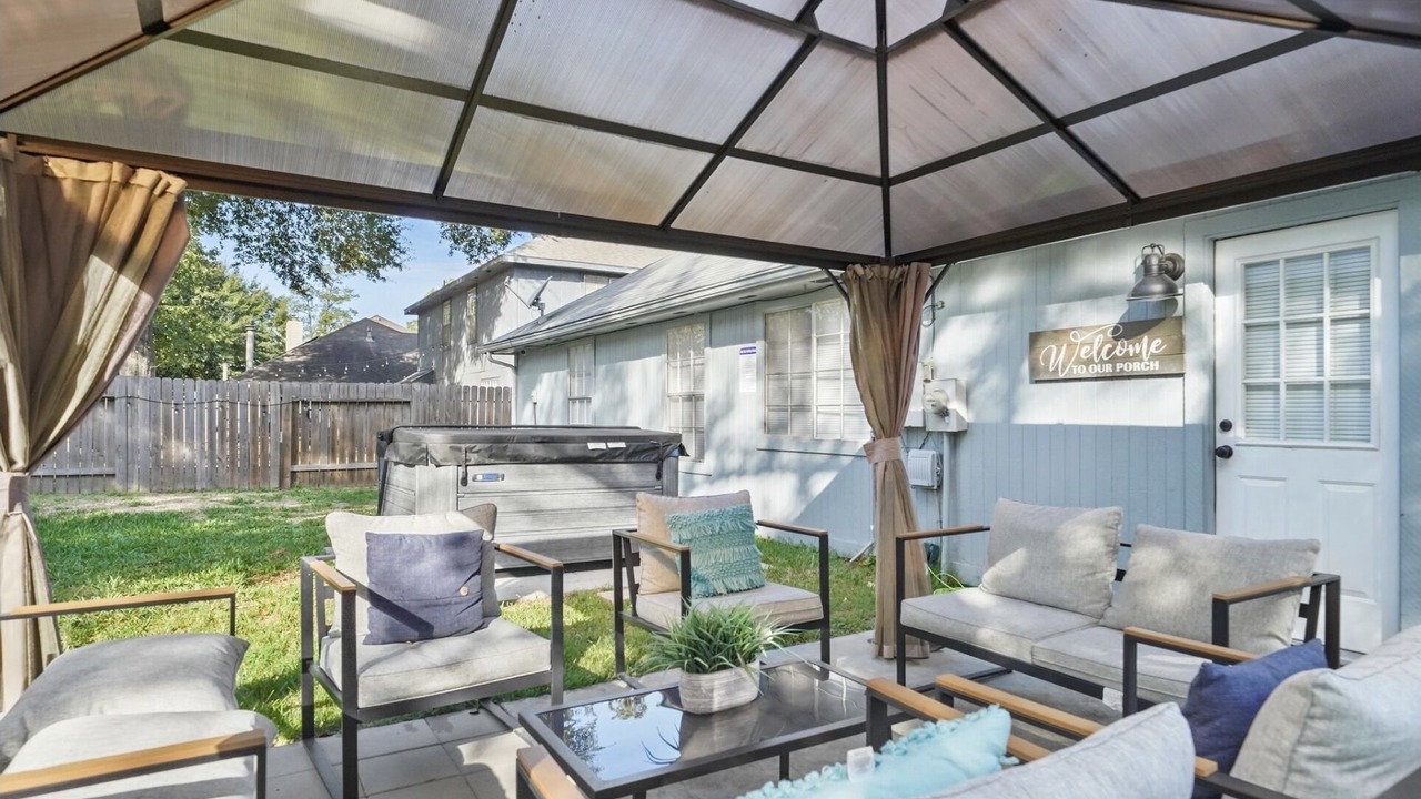 Photo of Patio Balcony in Humble