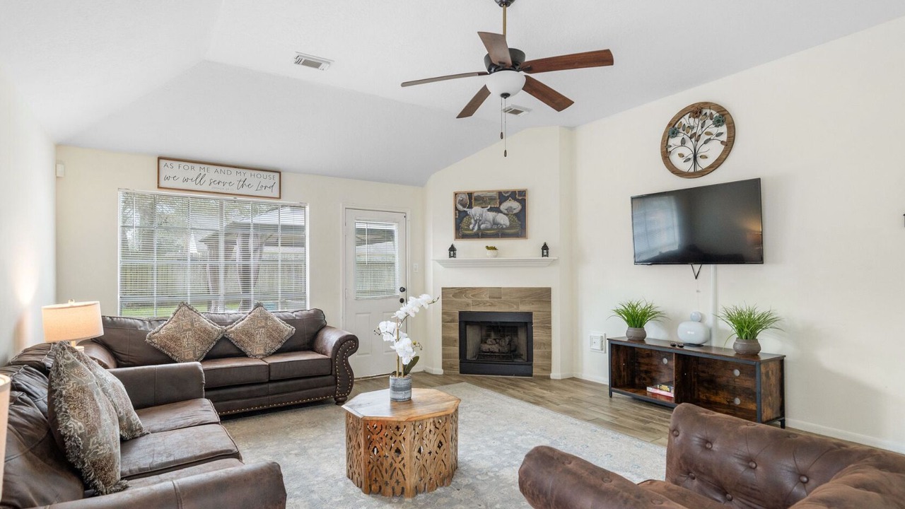 Photo of Livingroom in Humble