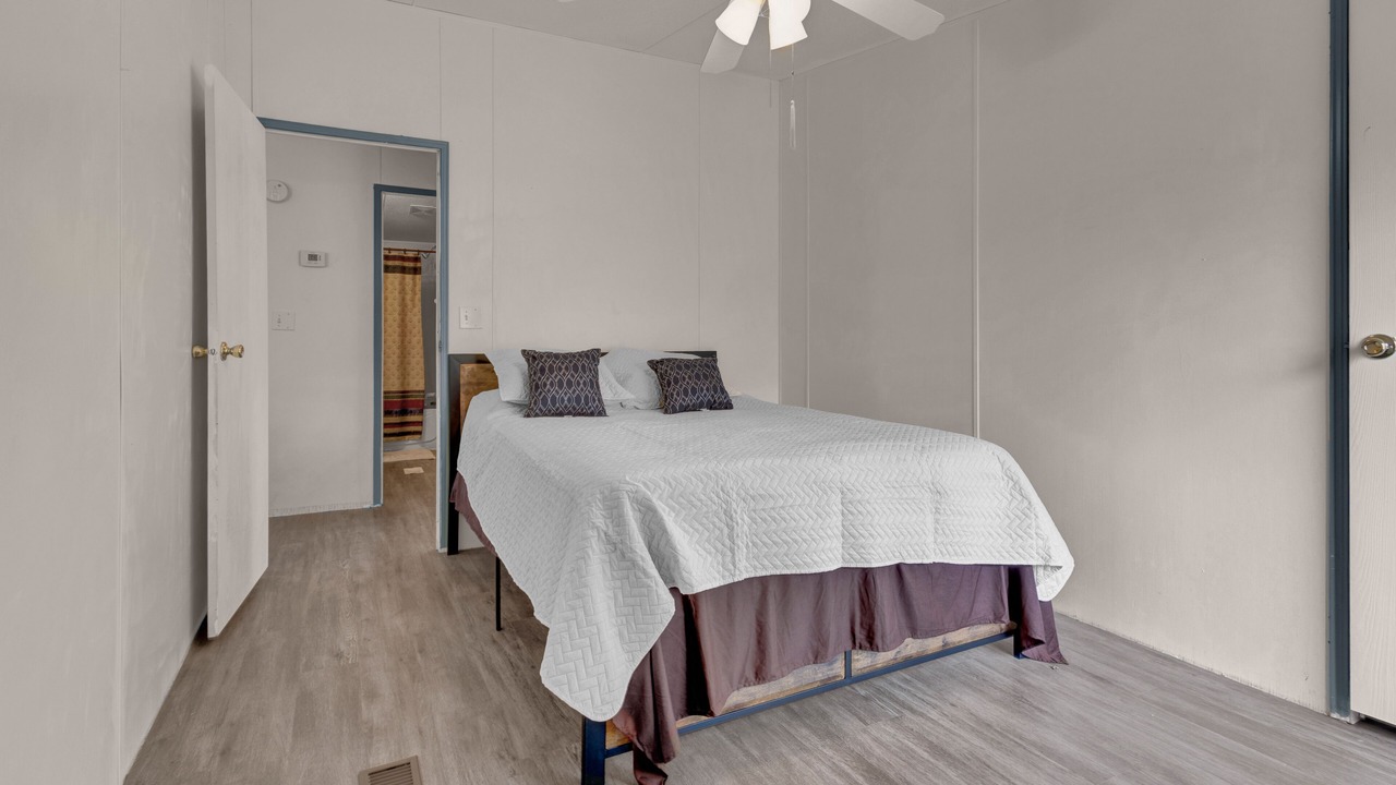 Photo of Bedroom in Enchanted Oaks