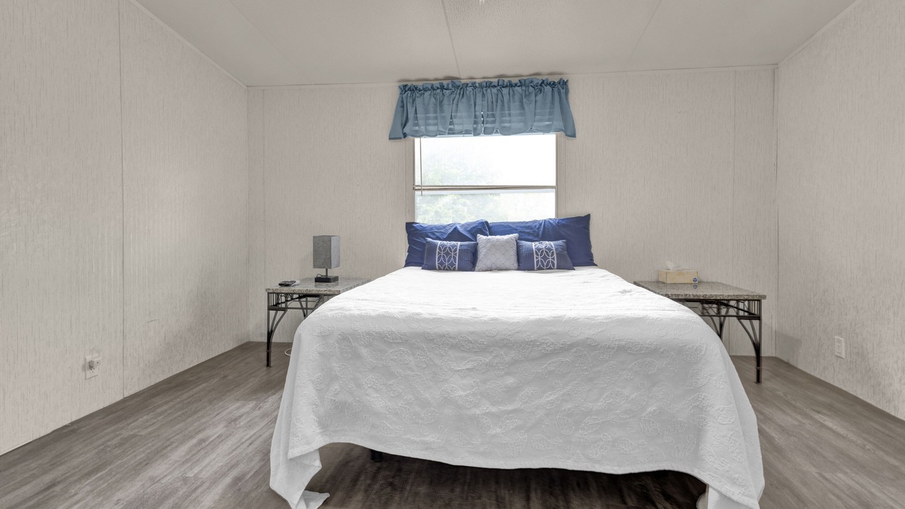 Photo of Bedroom in Enchanted Oaks