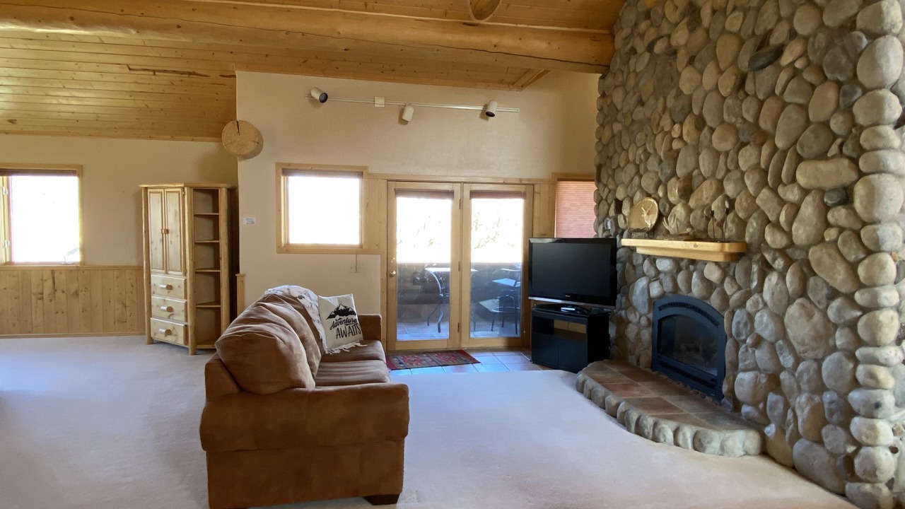 Photo of Livingroom in South Fork