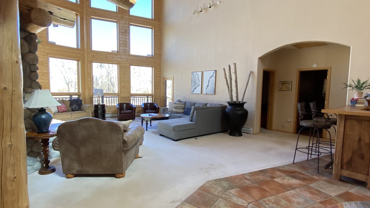 Photo of Livingroom in South Fork
